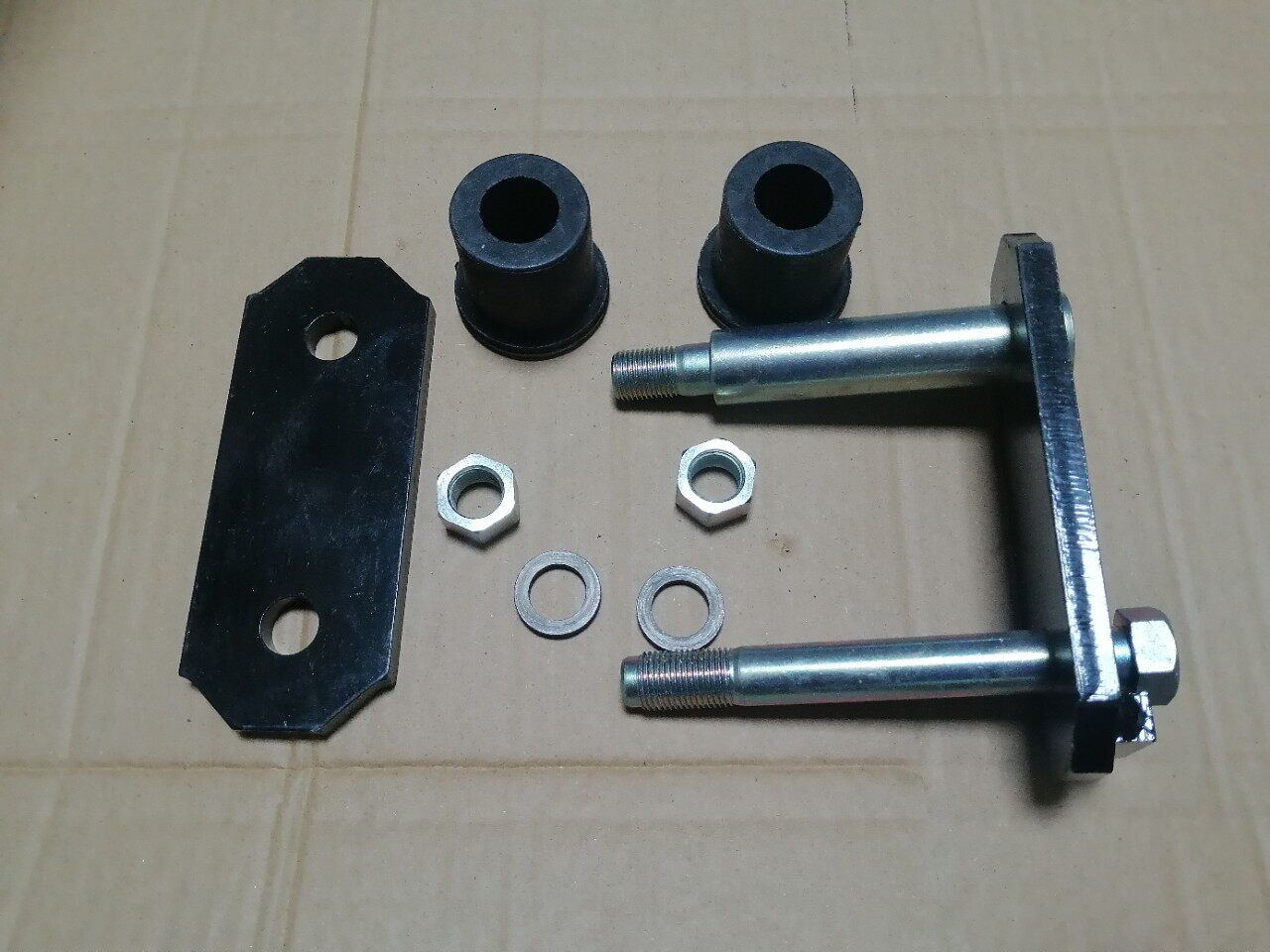 适用于考斯特后钢板套件