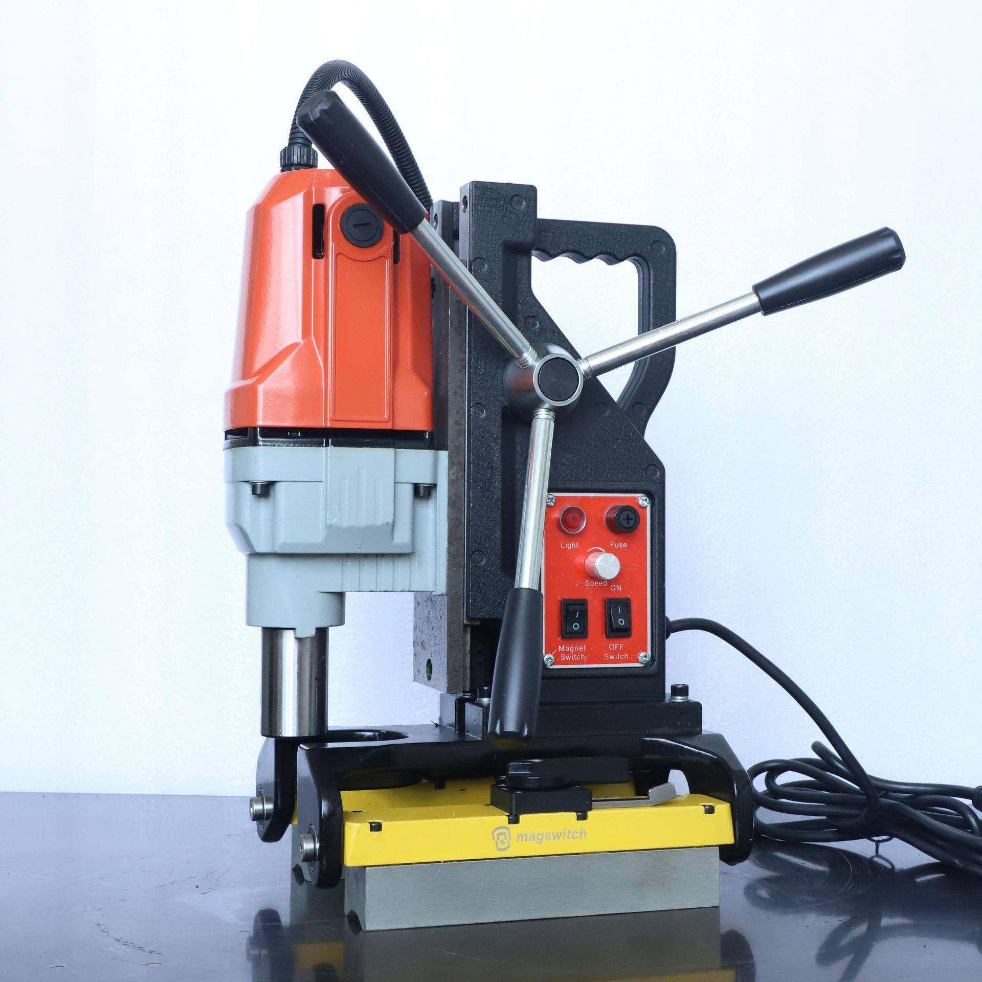 磁力钻J1CT-35C钢板钻正反转调速吸铁电钻攻丝磁吸钻开孔磁座钻