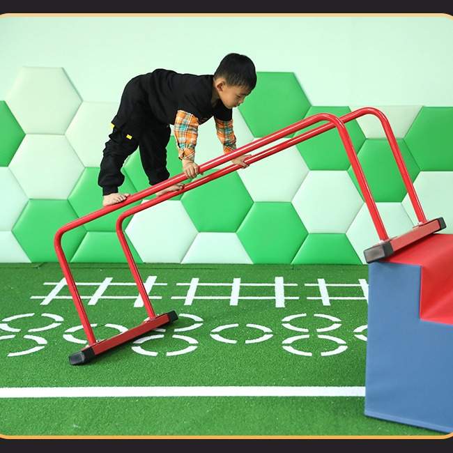 单杠双杠爬行架体适能训练器材儿童可升降健身吊环海绵着陆垫