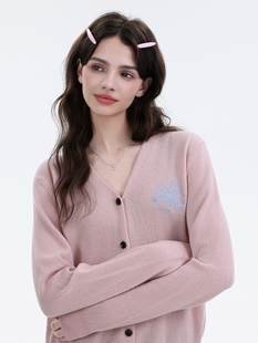 Mardi秋季女士小众设计V领雏菊刺绣针织开衫上衣气质休闲毛衣外套