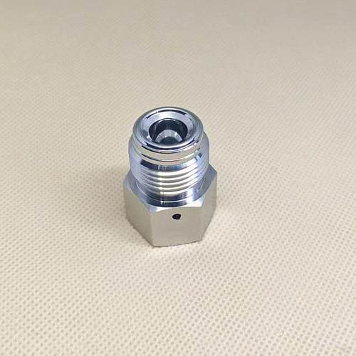 316L不锈钢Vcr1/4 /2内螺纹外螺纹转换接头美国标准Npt1/4