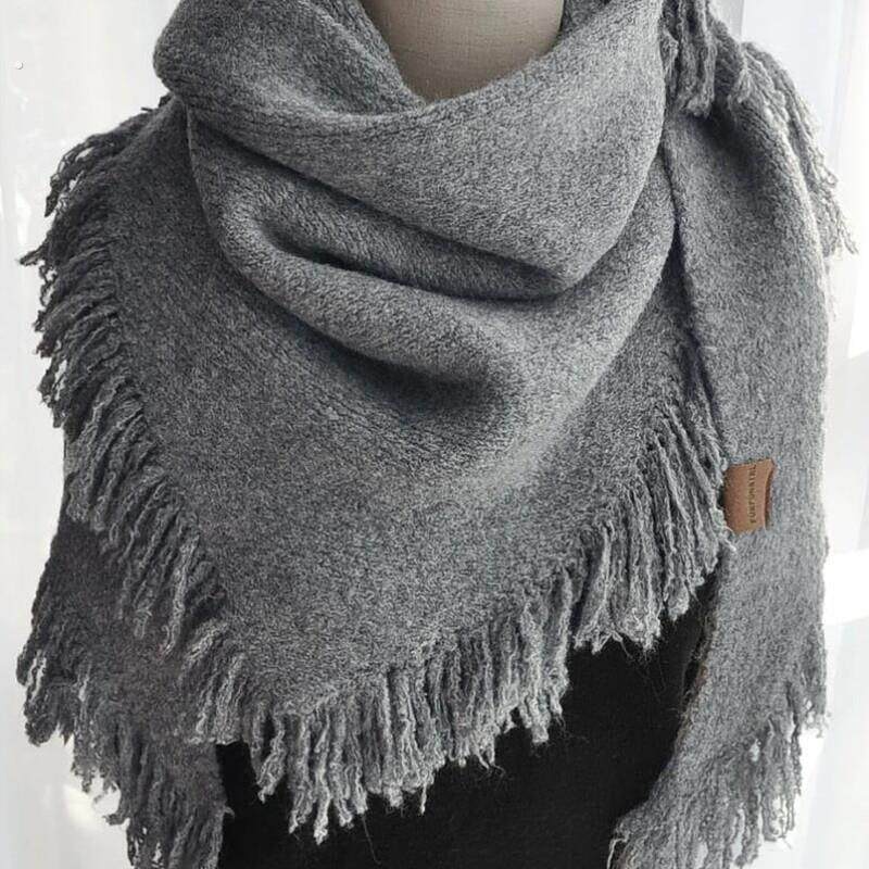 灰色羊绒披肩外搭女2025年新款三角围巾旗袍披肩秋冬季保暖高级感