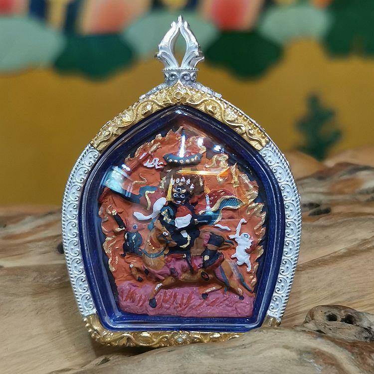 西藏矿物质彩绘擦擦佛像嘎乌盒吊坠本命佛吉祥天母随身唐卡小佛像