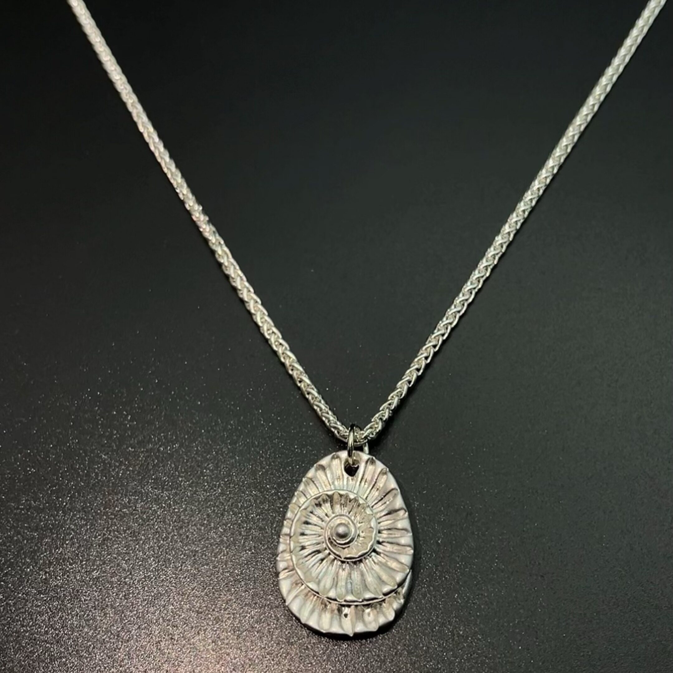 Vintage古着 Snail fossil texture项链 - 实物图