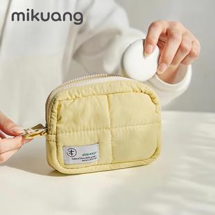 日系の立体不塌化妆包女小型防水化妆品杂物小包收纳包便携口红包