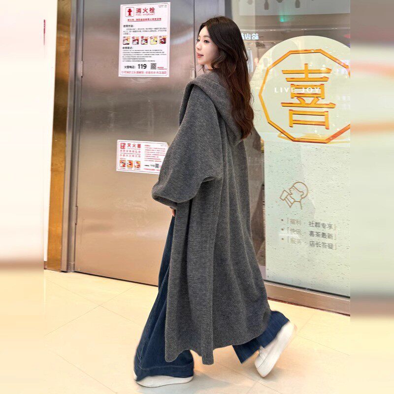 灰色连帽长款毛衣女秋冬季