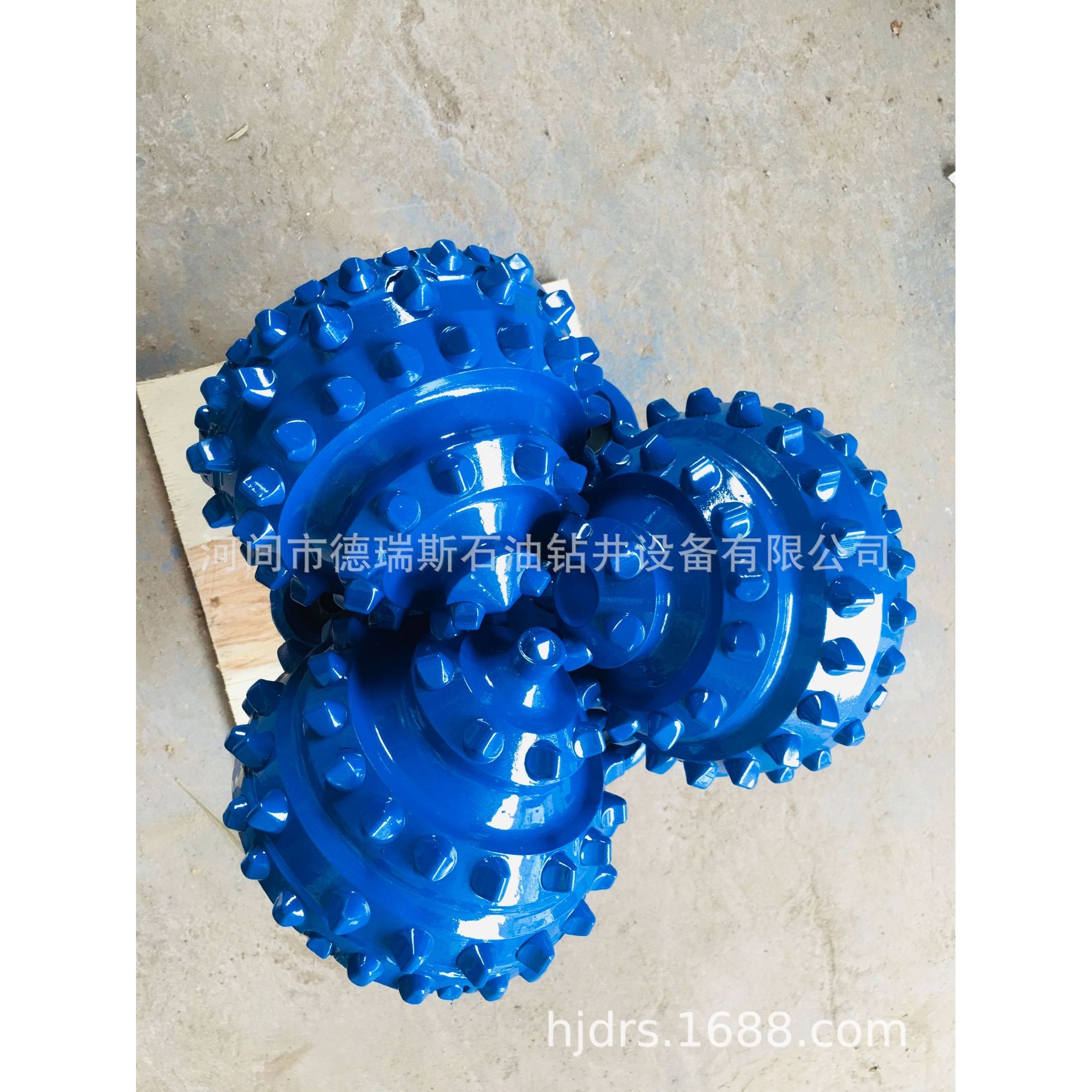金属密封轴承9 7/8 寸250.8mm 镶齿三牙轮钻头