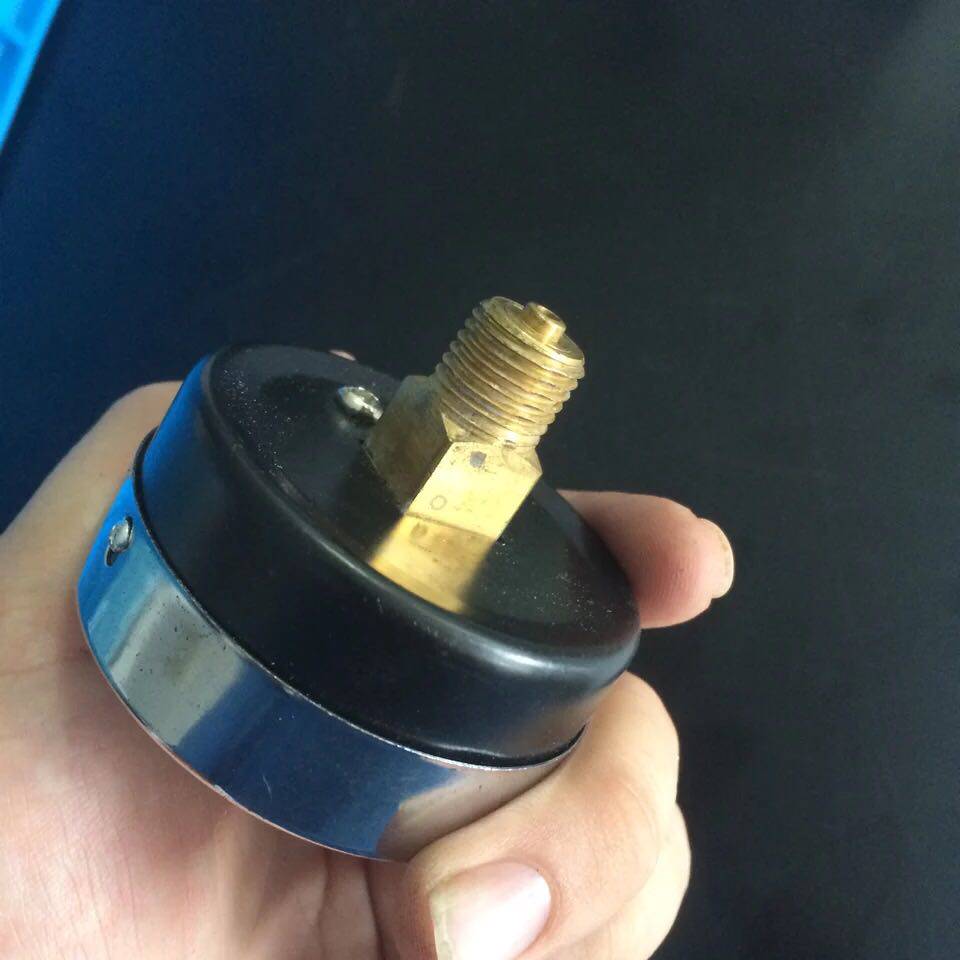 Y60Z轴向压力表1.6Mpa杭州东亚仪表普通压力表16公斤背接压力表