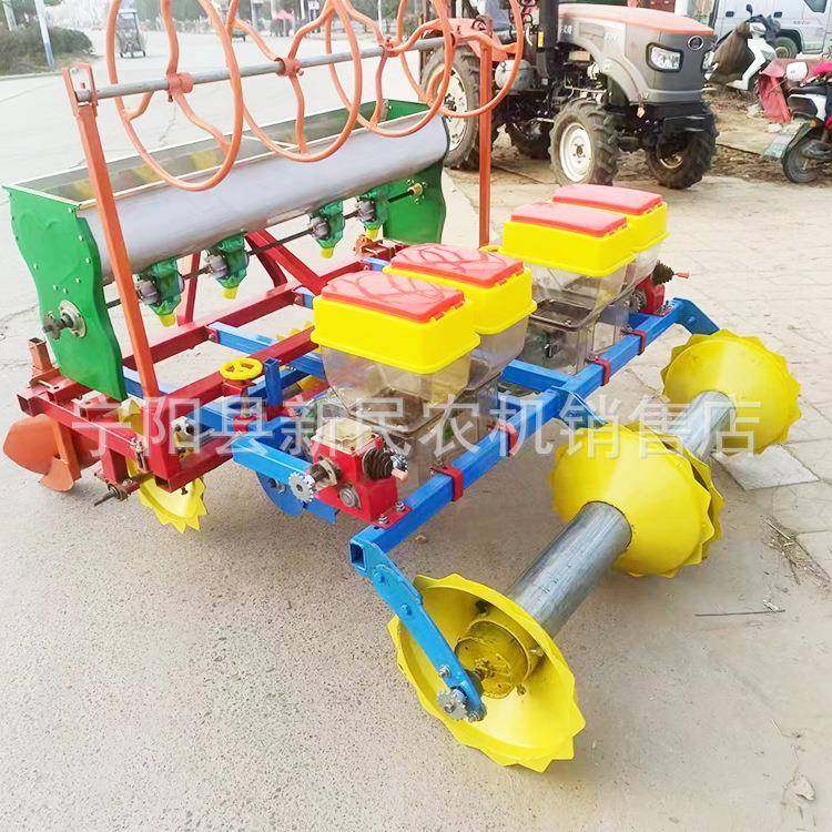 起垄花生播种机带施肥滴灌带架子一体机2024款花生垄上种植机