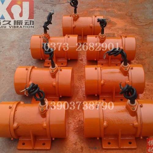新久供应工业XJD-2-4振动电机新乡XJD振动器150W小功率振动马达