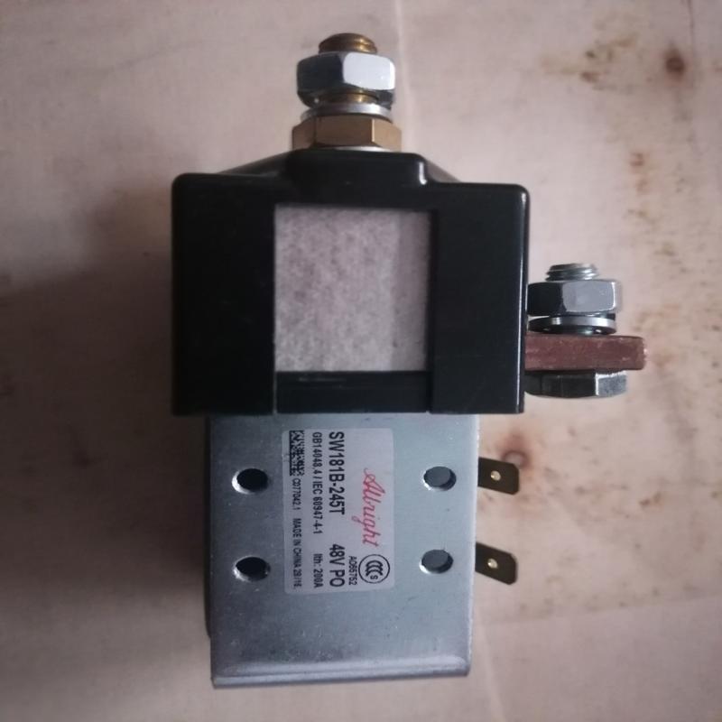 议价48V    200A  英国Albright SW18