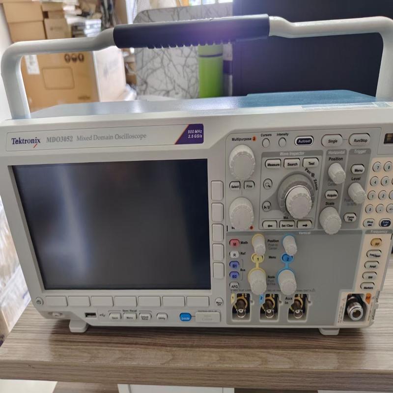 议价泰克Tektronix MDO3052示波器，开机次数一