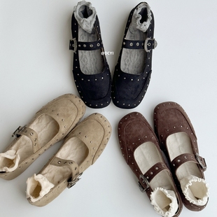 DCYI黑色铆钉绒面单鞋女韩系复古百搭软底浅口配裙子棕色玛丽珍鞋