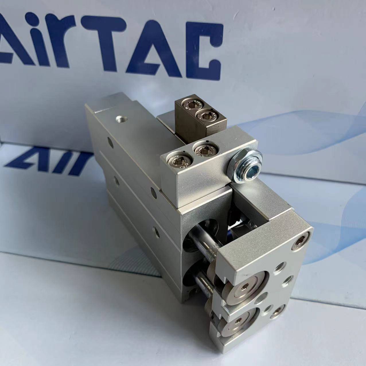 亚德客气动双轴型精密滑台气缸循环滚珠型HLQ16X20SA