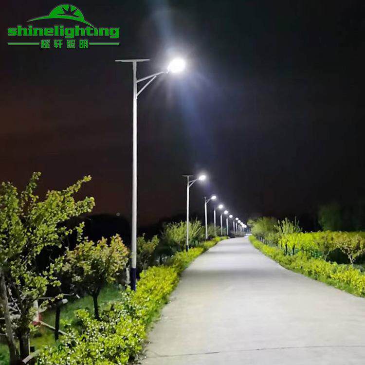 阳能路灯6米宽蝙IKH蝠翼光路灯乡项村振太兴配目太阳能灯