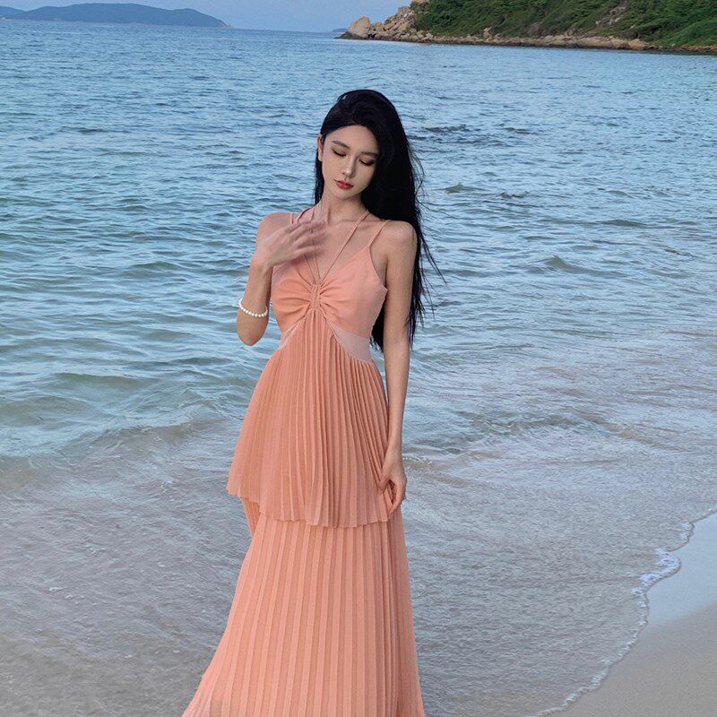 速发三海度假风长裙超仙压褶吊带连衣裙高级感亚南旅游穿海搭边沙