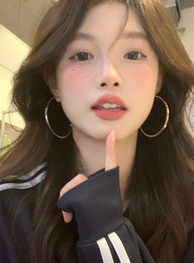 我的脸很圆女夸张大圈圈耳环