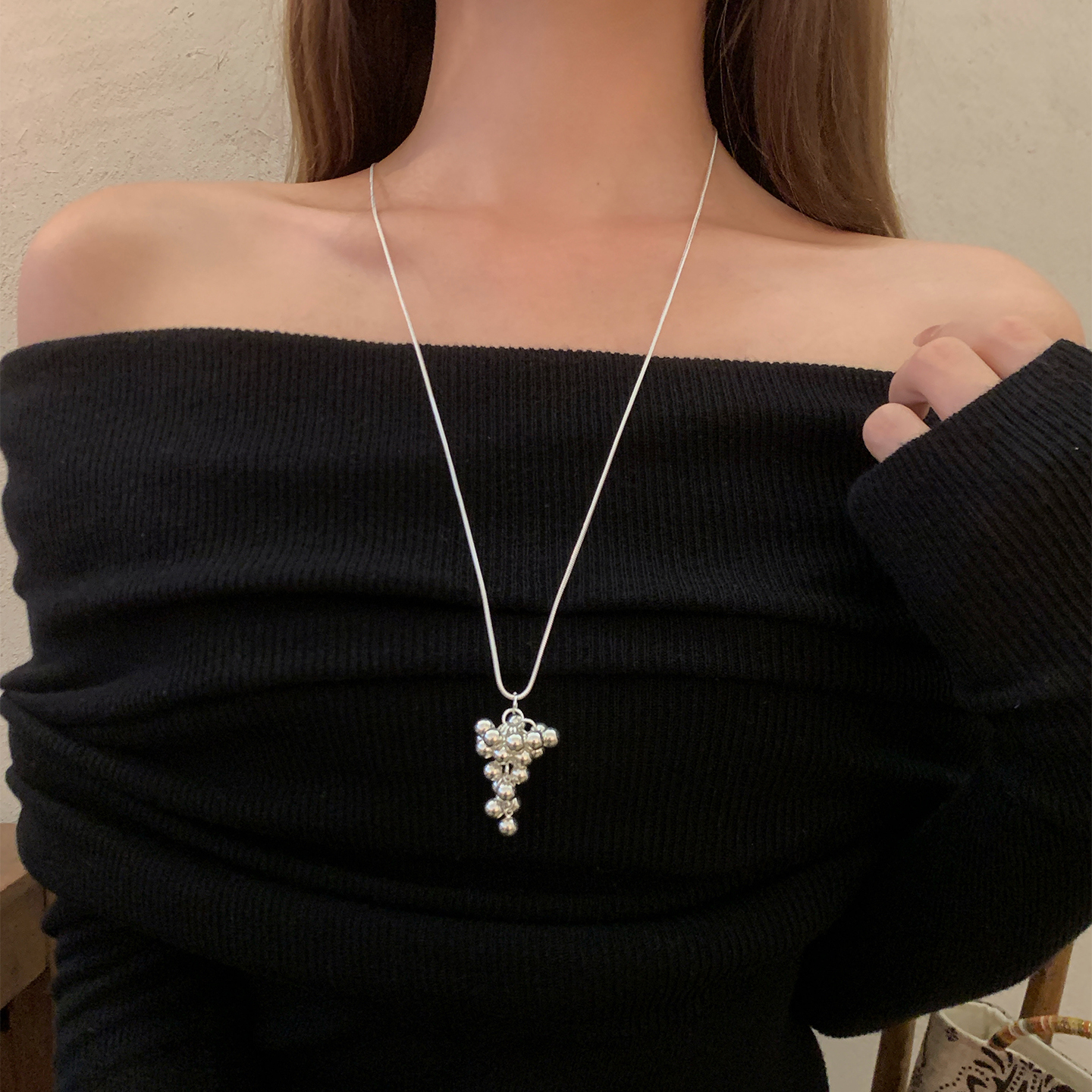 【我的脸很圆】韩系ins风银色串珠葡萄吊坠项链简约高级感毛衣链