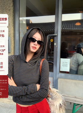 牙套大汪【ig博主】磨毛撞色细条纹连帽修身显瘦内搭叠打底衫T