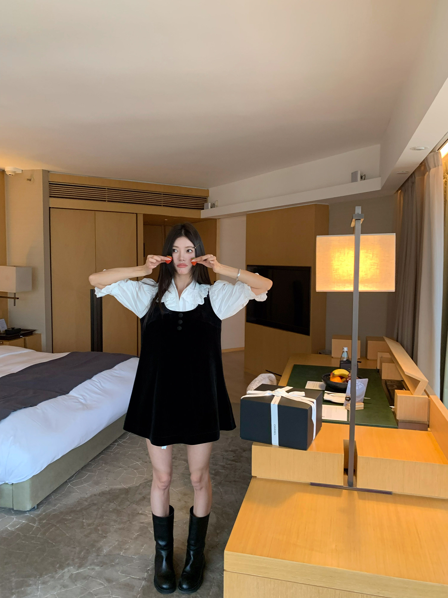 牙套大汪【奥斯汀小姐】Бархатное платье-сарафан А-силуэта с U-образным вырезом