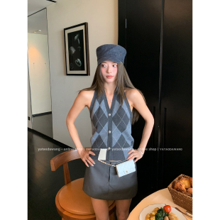 牙套大汪 菱格挂脖毛针织背心上衣拿捏纯欲分分钟迷倒 素人爱豆