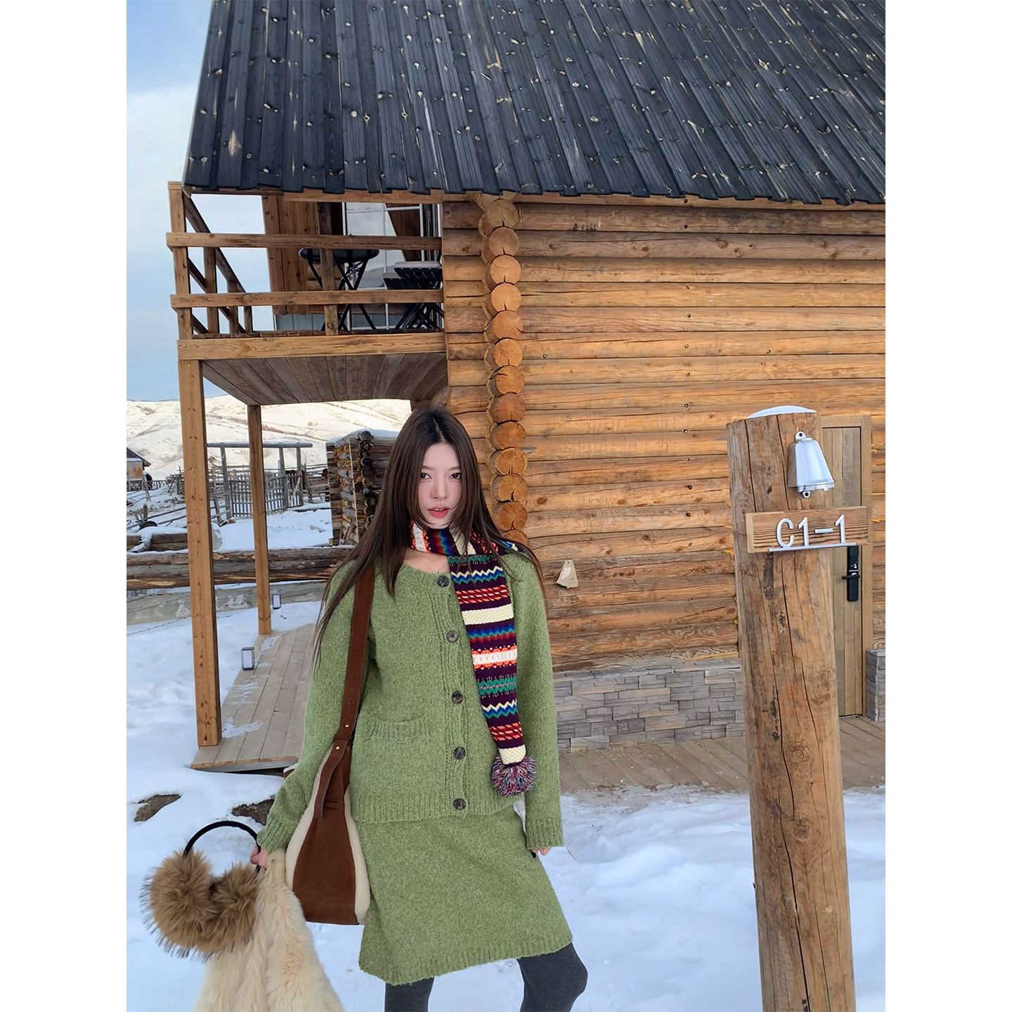 牙套大汪【青梅之味】冬日miu感羊毛单排扣针织开衫微A半裙套装