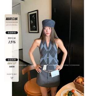 牙套大汪【素人爱豆】菱格挂脖毛针织背心上衣拿捏纯欲分分钟迷倒