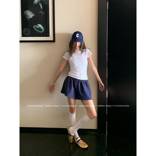 2色 牙套大汪 遛弯短裤 私服 打造自在随意人设轻轻松松 miu佳人