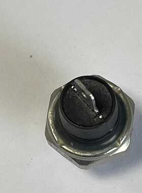 适用金城JC200T圣甲虫JC200T-7草蜢JC200T-8越途机油压力传感器