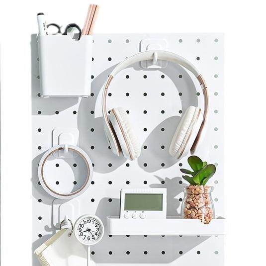 桌面洞洞板书架悬挂置物架免打孔办公室隔断工位屏风隔板收纳盒架