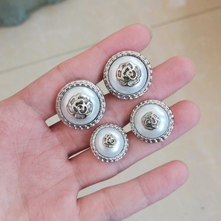 开衫 金属圆形银色珍珠手缝钮扣针织衬衫 毛呢毛衣外套大衣风衣百搭