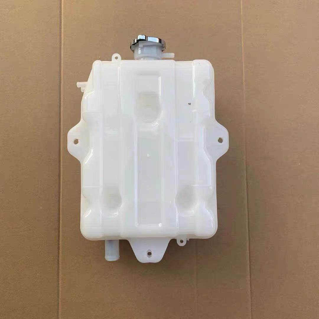 蚌埠柳工吊车配件 柳工吊车副水箱柳工16吨20吨25吨水箱 塑料水箱