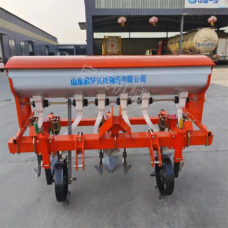农用四轮拖拉机带翻土机 种玉米大豆带肥箱多功能中耕施肥一体机