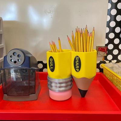 学习桌铅笔筒Pencil Pal Organizer创意铅笔造型笔类收纳树脂笔筒