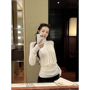 吴太甜 气质高领褶皱修身打底衫上衣女秋冬收腰显瘦设计感优雅T恤