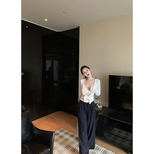 吴太甜雪花肌理感连帽针织开衫上衣女秋季纯欲套装休闲阔腿裤套装