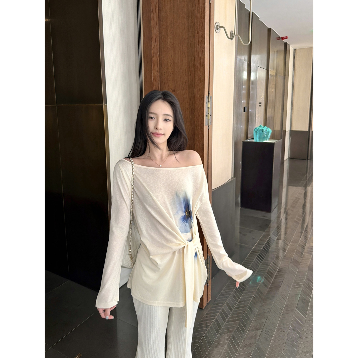 吴太甜莱赛尔水墨印花绑带上衣图片
