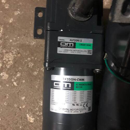 议价4LF20N-3 RK25GN-CWM 直线电机 220V25W单相刹车维修