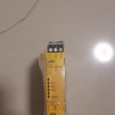 议价750107 PNOZ皮尔兹安全继电器维修