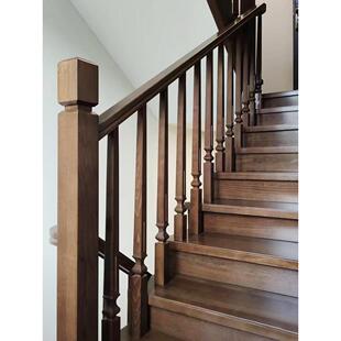 农村自建房楼梯扶手原木别墅栏杆室内家用防护栏整体楼梯扶手定制