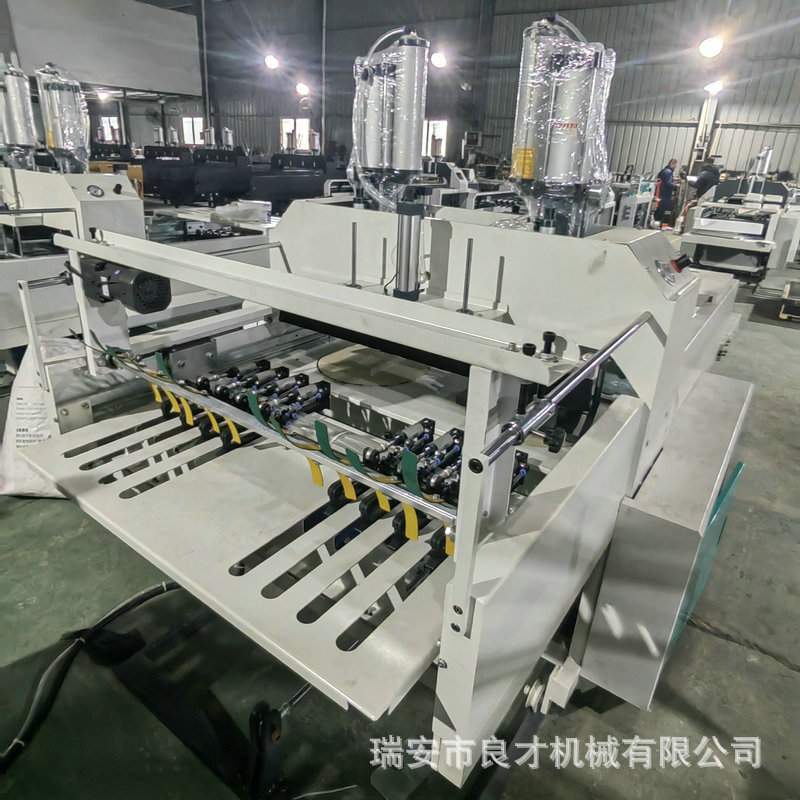 供应PE超高速双通道超市袋塑料袋降解袋热封热切背心袋制袋机