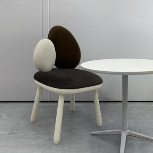 设计师餐椅家用轻奢靠背椅子软包北欧化妆椅梳妆凳新款鹅卵石造型