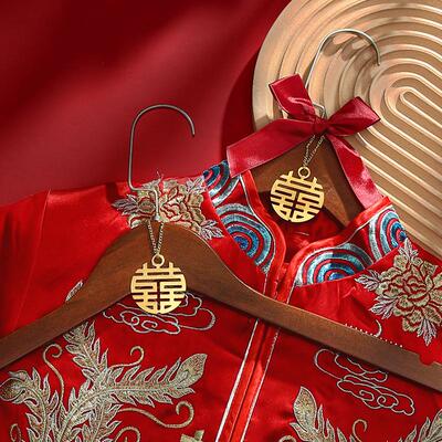 结婚衣架中式喜庆礼品挂陪嫁衣婚纱秀禾服伴手礼创意备婚用品大全