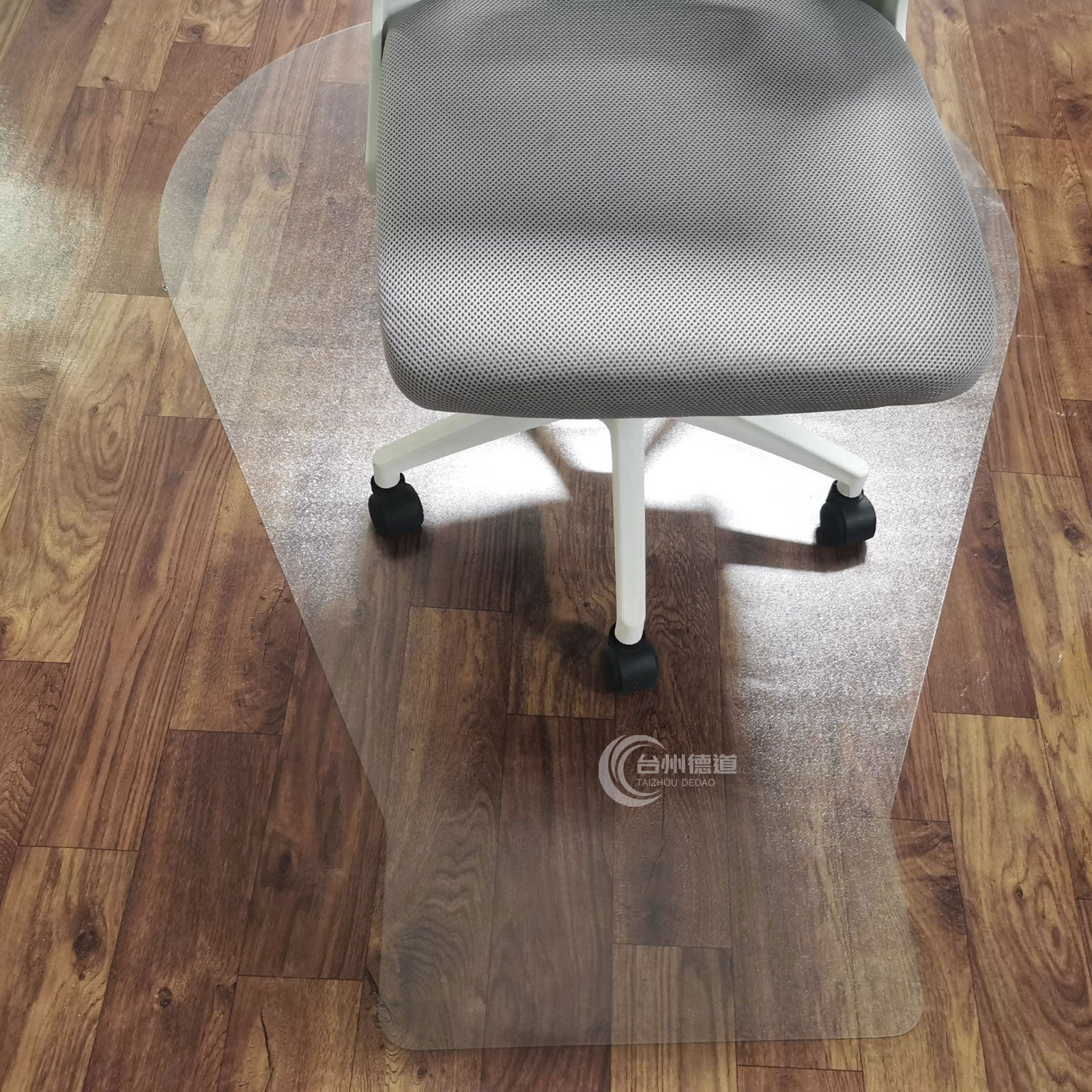 厂家直销pvc透明椅子地垫 厨房地垫冰箱垫硬地板保护椅垫 烧杯形,电子元器件市场,电线扎带/束线带,淘宝优惠券,粉丝福利购,淘宝优惠卷