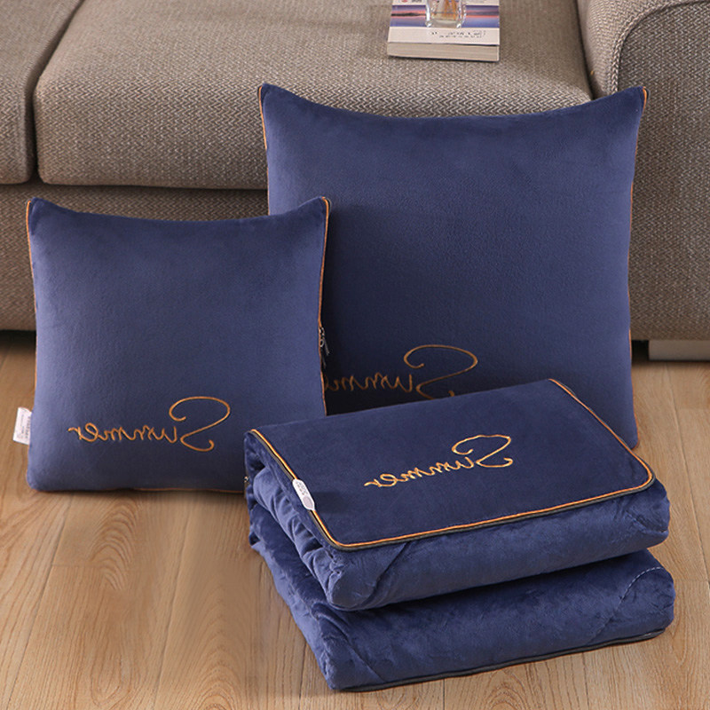 高档汽车珊瑚绒抱枕被子两用车载毯子二合一车上毛毯车内加厚冬季