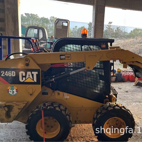 卡特246D滑移装载机多功能车Caterpillar246D skid steer loader