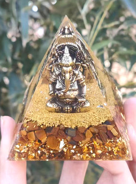 外贸亚马逊水晶金字塔水晶碎石滴胶树脂家居桌面手工摆件礼物