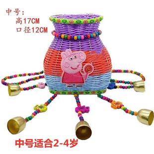 新款特色儿童小背篓三色拼接背篼风铃宝宝背篓撞色民族风舞台道具