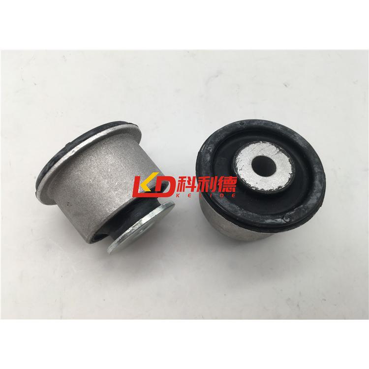 适用奔驰W251悬挂胶套W164三角摆臂衬套R280 R300 R350 GL450胶套