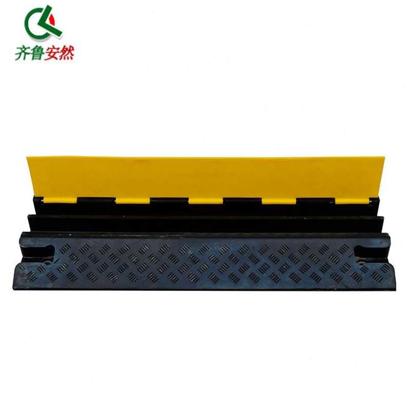 厂家齐鲁安然橡胶护线槽减速带压线槽过线槽线槽板盖线板双线槽大